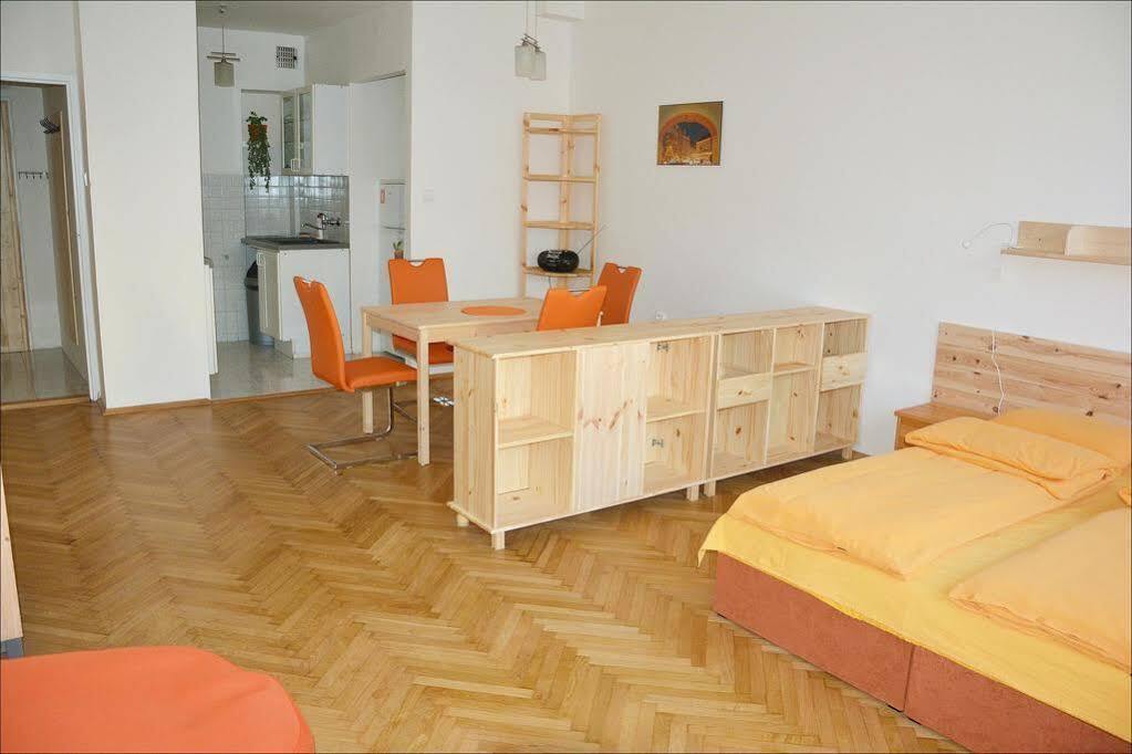 פראג Apartmany Machek מראה חיצוני תמונה